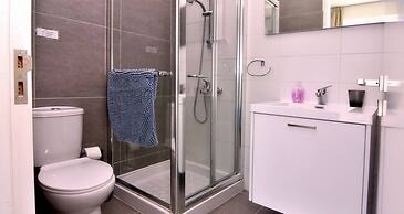 Blue - Beach Front Spectacular Villa Sleeps 10