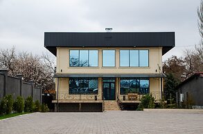 Dosman Hotel Bishkek