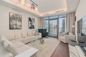 Luxurious 2B With Burj Views in Business Bay