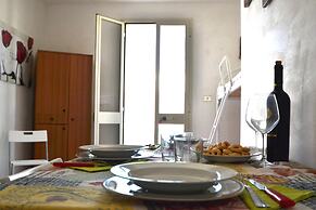 Alba Two-room Air-conditioned Holiday Home for 4 Guests