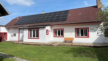 Cosy Country House U Faflika With Sauna and 2 Bathrooms