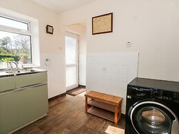 Hawksbridge Bungalow