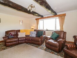 Hawksbridge Bungalow