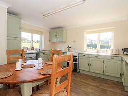 Hawksbridge Bungalow