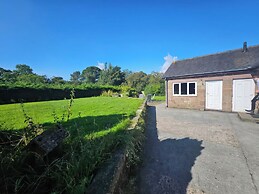 Hawksbridge Bungalow