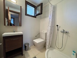 Stylish Maisonette With 3 Bedrooms in Vourvourou, Greece