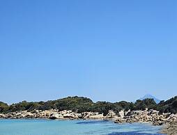 Stylish Maisonette With 3 Bedrooms in Vourvourou, Greece