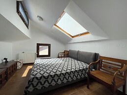 Stylish Maisonette With 3 Bedrooms in Vourvourou, Greece