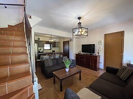 Stylish Maisonette With 3 Bedrooms in Vourvourou, Greece
