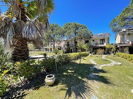 Stylish Maisonette With 3 Bedrooms in Vourvourou, Greece