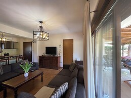 Stylish Maisonette With 3 Bedrooms in Vourvourou, Greece