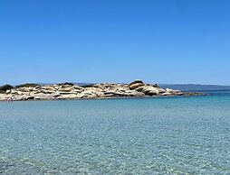 Stylish Maisonette With 3 Bedrooms in Vourvourou, Greece