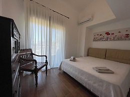 Stylish Maisonette With 3 Bedrooms in Vourvourou, Greece