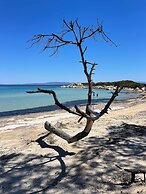 Stylish Maisonette With 3 Bedrooms in Vourvourou, Greece