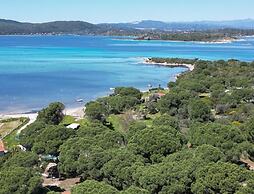 Stylish Maisonette With 3 Bedrooms in Vourvourou, Greece