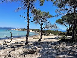 Stylish Maisonette With 3 Bedrooms in Vourvourou, Greece