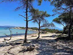 Stylish Maisonette With 3 Bedrooms in Vourvourou, Greece