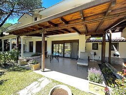 Stylish Maisonette With 3 Bedrooms in Vourvourou, Greece