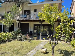 Stylish Maisonette With 3 Bedrooms in Vourvourou, Greece