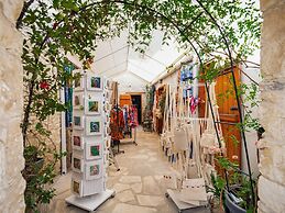 Sanders Arsorama Comfy 1 Bdr Apt w Shared Patio