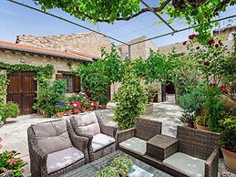 Sanders Arsorama Comfy 1 Bdr Apt w Shared Patio