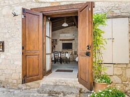 Sanders Arsorama - Sweet 1-bdr Apt w/ Shared Patio