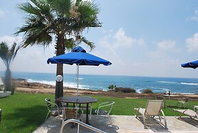 Sea Front Villa, Heated Private Pool, Amazing Location Paphos 323