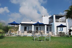 Sea Front Villa, Heated Private Pool, Amazing Location Paphos 323