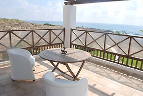 Sea Front Villa, Heated Private Pool, Amazing Location Paphos 323