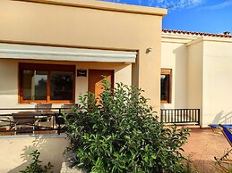 Villa Stefanos, Sea View, Private Pool, Near Sea