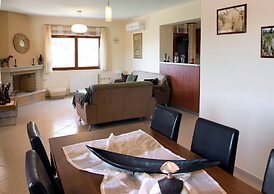 Villa Stefanos, Sea View, Private Pool, Near Sea