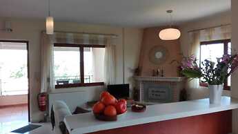 Villa Stefanos, Sea View, Private Pool, Near Sea