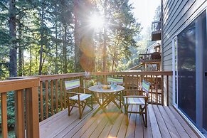 Oregon Jade Lodging- Spacious 2 Bedrooms, Ev Charger, Quite By Stream