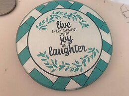 Oregon Jade Lodging- Spacious 2 Bedrooms, Ev Charger, Quite By Stream