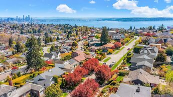 Magnolia on the Hill