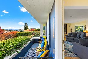 Magnolia on the Hill