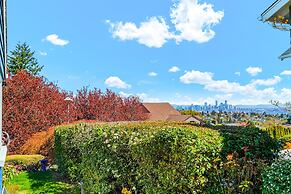 Magnolia on the Hill