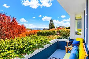 Magnolia on the Hill