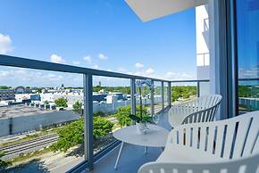 Luxury Condo with Den at Design District