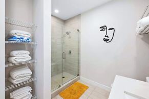 Luxury Condo with Den at Design District