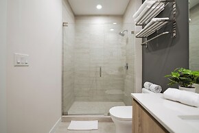 Luxury Condo with Den at Design District