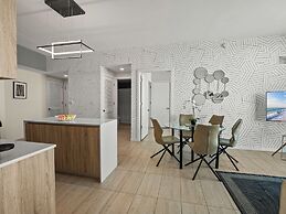 Luxury Condo with Den at Design District