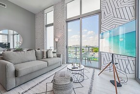Luxury Condo with Den at Design District