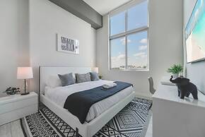 Luxury Condo with Den at Design District