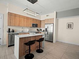 Luxury Condo with Den at Design District