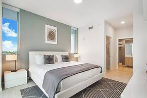 Luxury Condo with Den at Design District