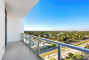 Luxury Condo with Den at Design District