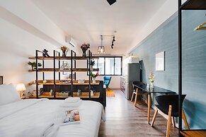 Sanders Home Suites - Pleasant Downtown Studio