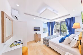 Villa Kas Bohem - Sleeps 12 - Close to Town and Beach