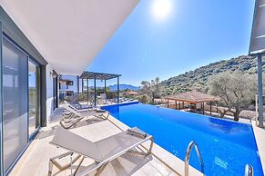 Villa Kas Bohem - Sleeps 12 - Close to Town and Beach